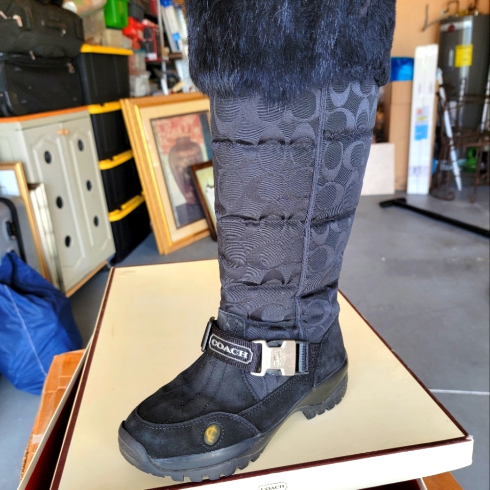 Beautiful coach winter boots